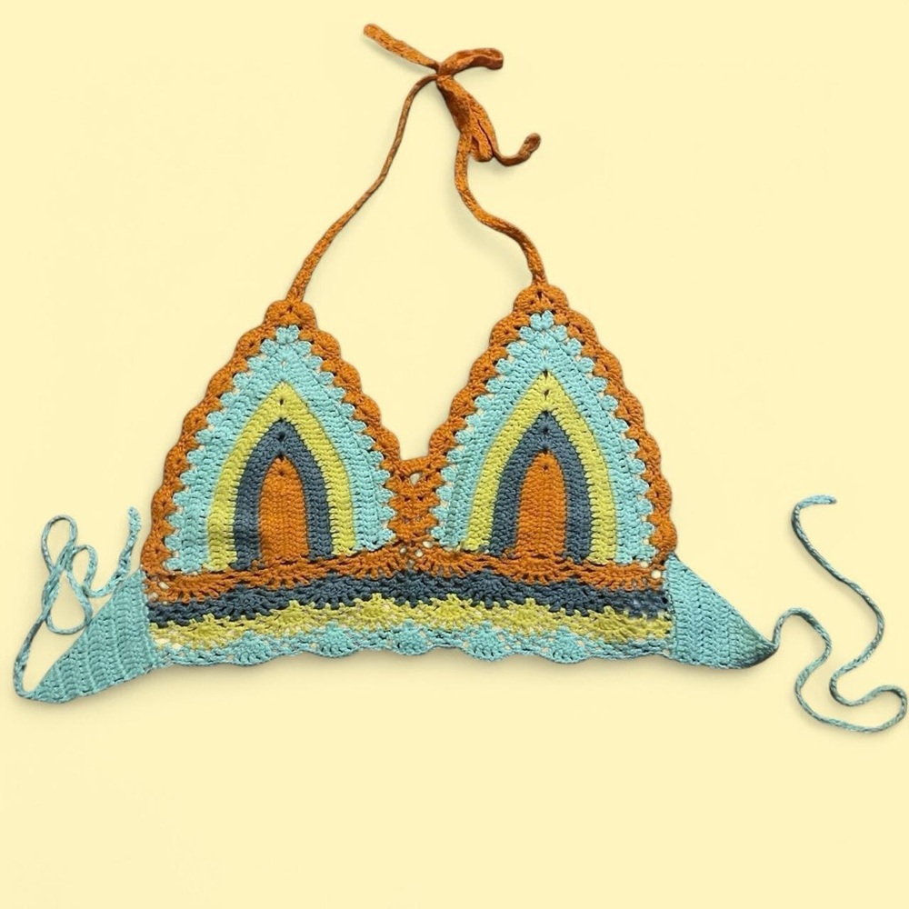 SHEIN Multicolor Crochet Halter Crop Top